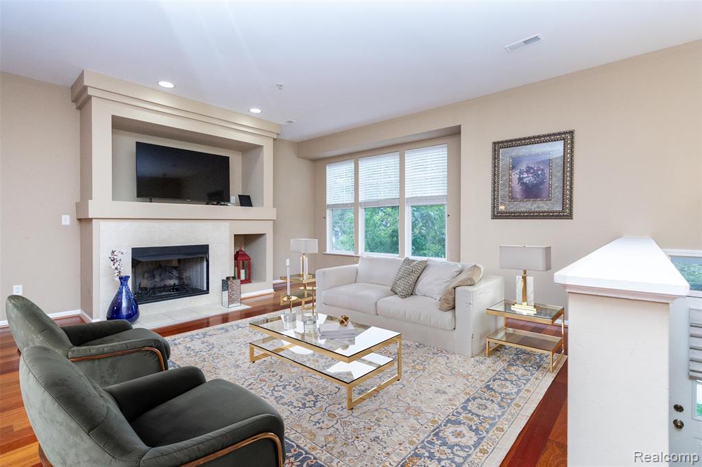 163 HAMILTON AVE Hamilton Street, Plymouth, MI 48170 — Photo 2