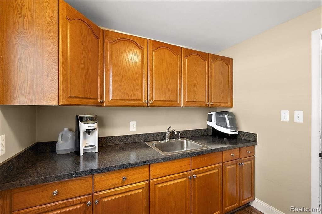5193 Kellen Lane, Bloomfield Hills, MI 48302 — Photo 21