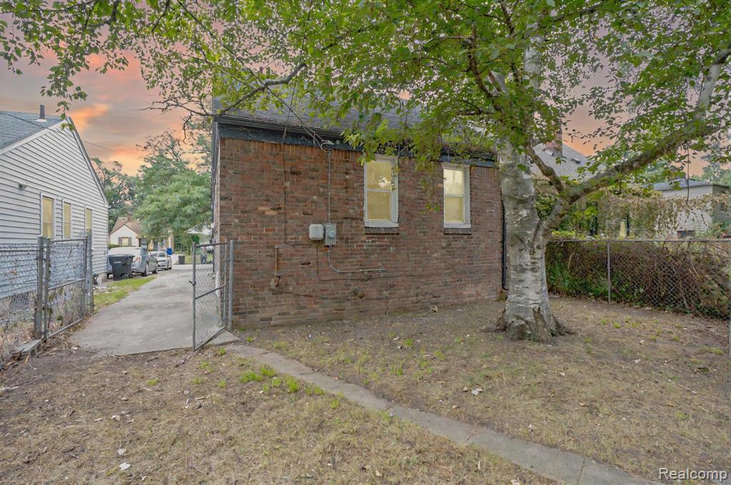 13523 Faust Avenue, Detroit, MI 48223 — Photo 2