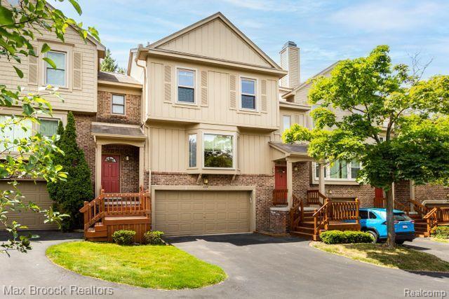 6337 N ASPEN RIDGE Boulevard, West Bloomfield, MI — front exterior