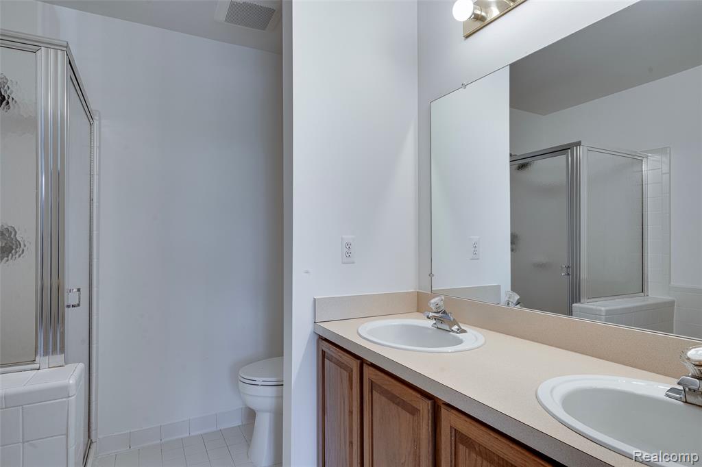 44981 Coachman Court, Canton, MI 48187 — Photo 37