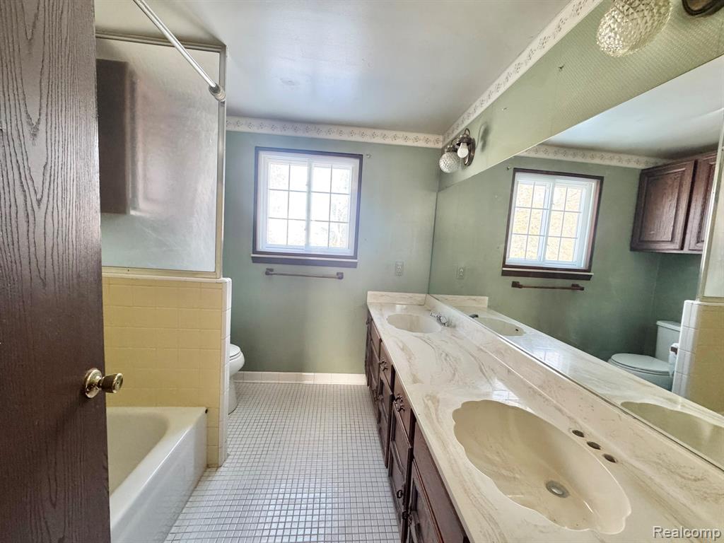 43616 Gatehouse Court, Canton, MI 48187 — Photo 17