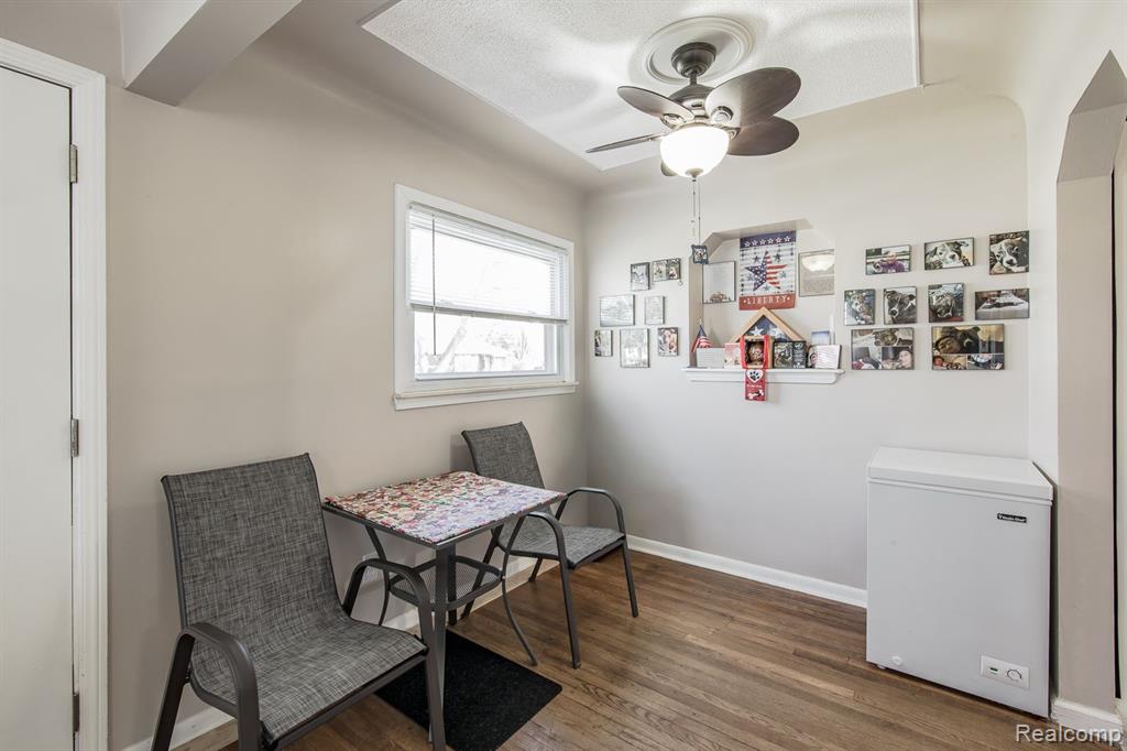 602 E TENNYSON Avenue, Pontiac, MI 48340 — Photo 4