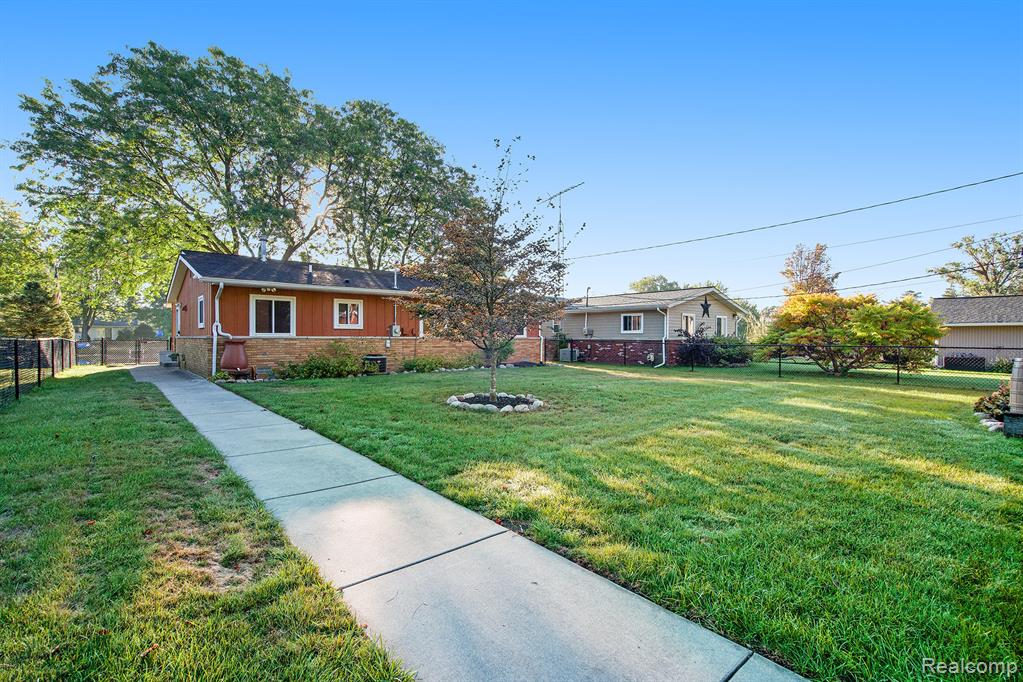 11109 Wynns Road, Pinckney, MI 48169 — Photo 24