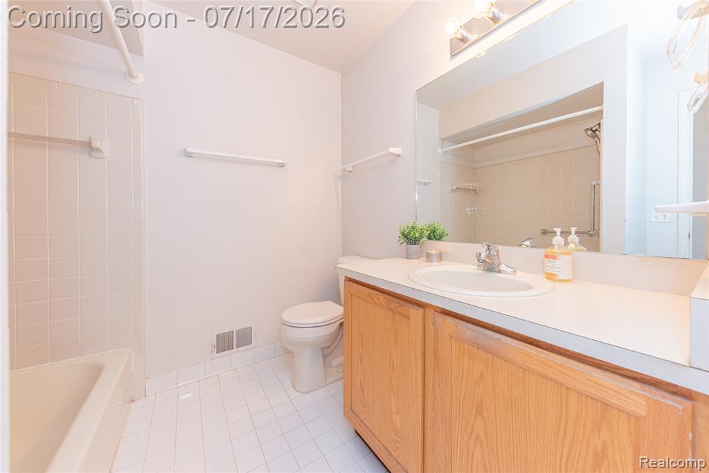 993 W Rose Avenue, Garden City, MI — Photo 21