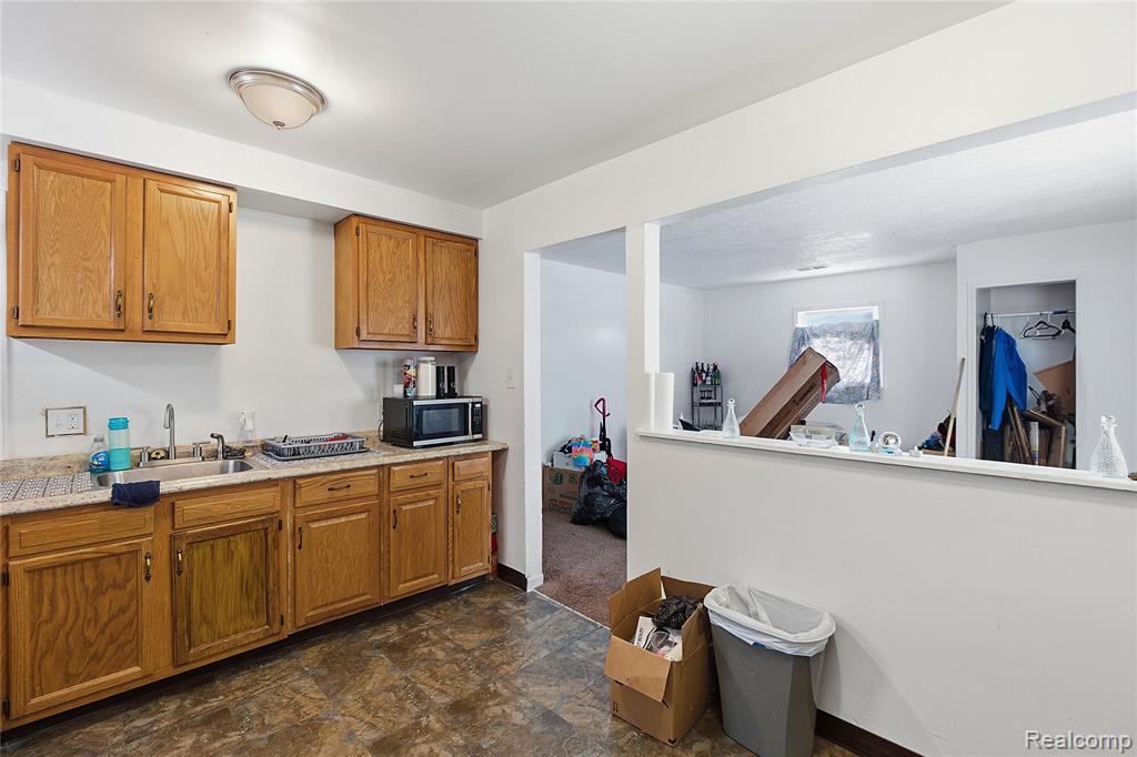 6075 Ashton Avenue, Detroit, MI 48228 — Photo 6