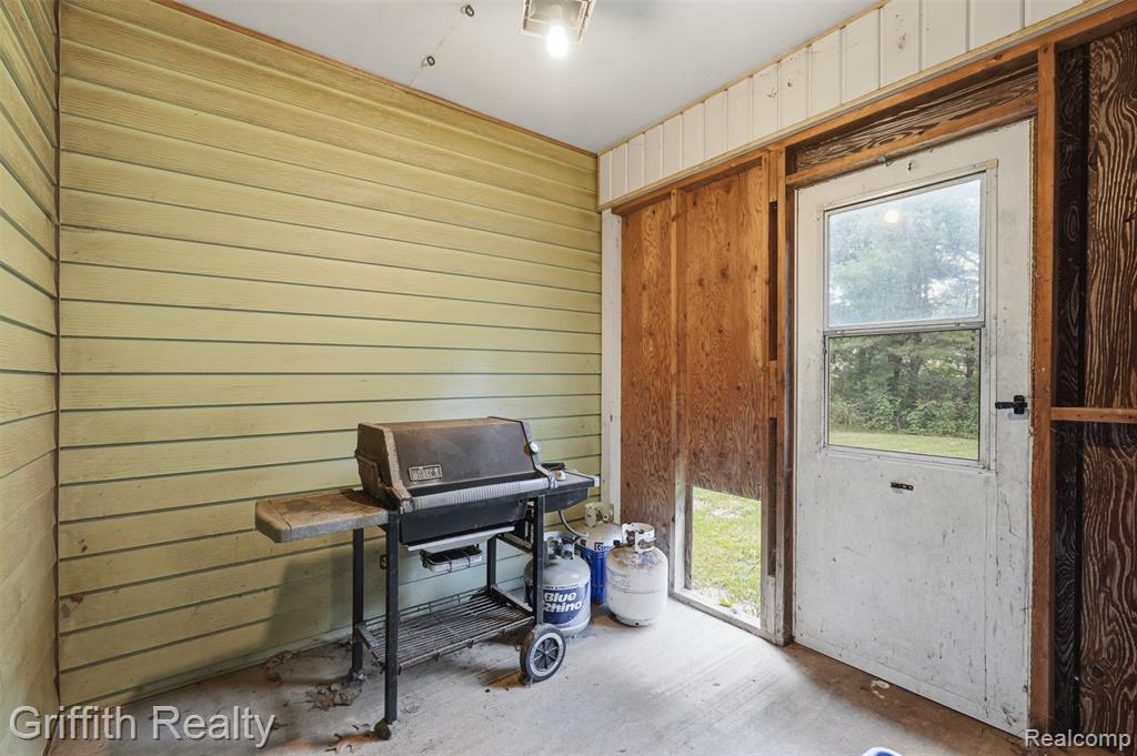 10591 Silver Lake Road, Brighton, MI 48116 — Photo 29
