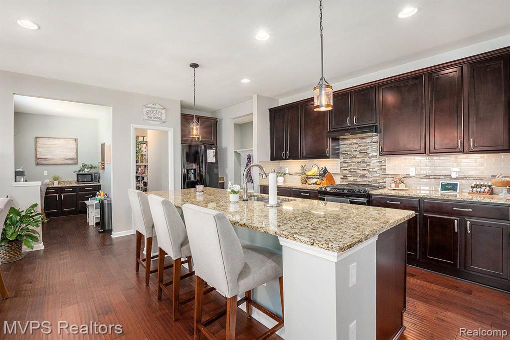49218 CAMAROSA Lane, Macomb, MI 48044 — Photo 7