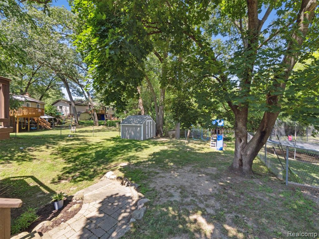 1480 Tellico Street, Wolverine Lake, MI 48390 — Photo 38