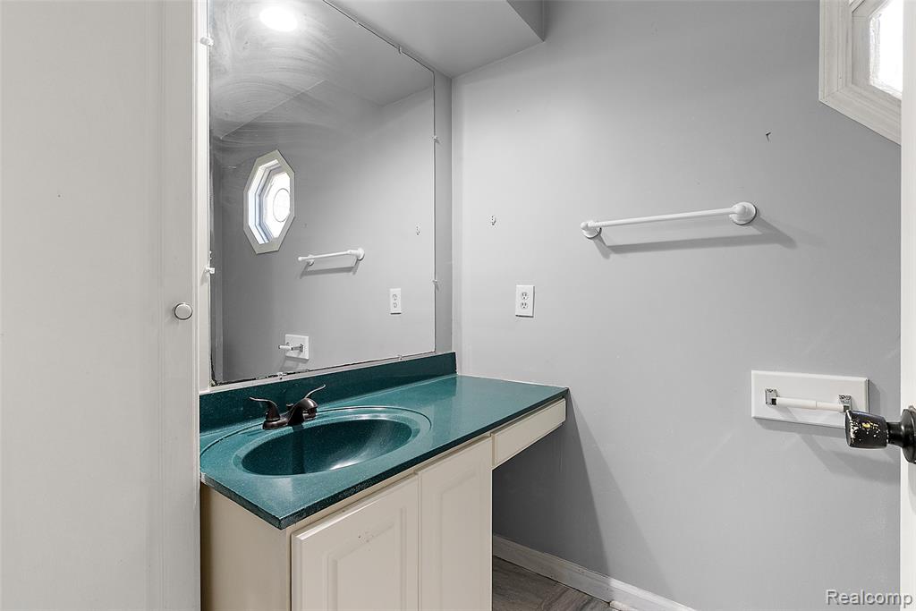 2475 S Ortonville Road, Ortonville, MI 48462 — Photo 38