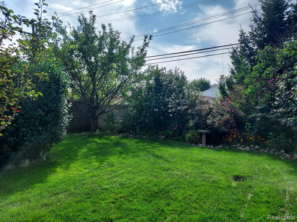 5667 LATHERS Street, Garden City, MI — Photo 23