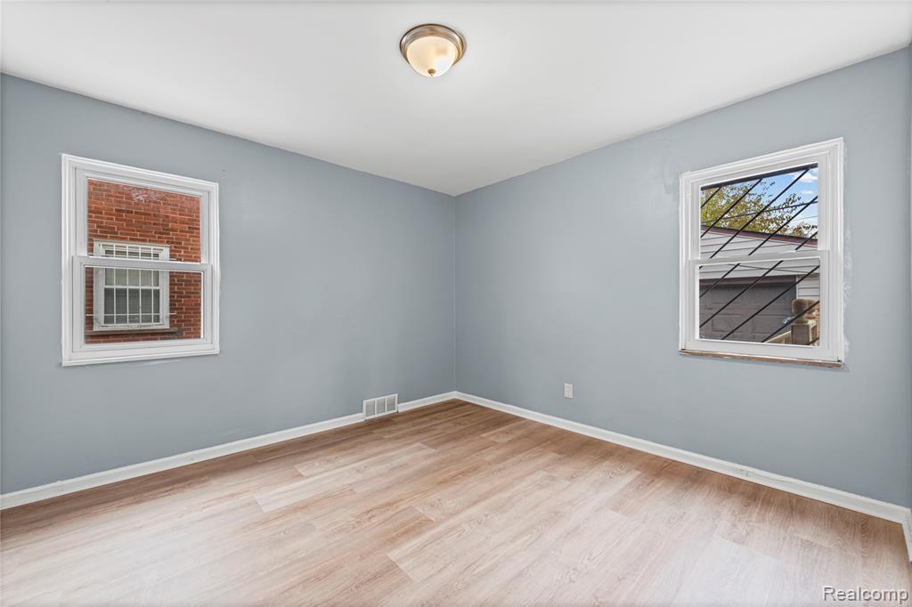 19478 Winthrop Street, Detroit, MI 48235 — Photo 11