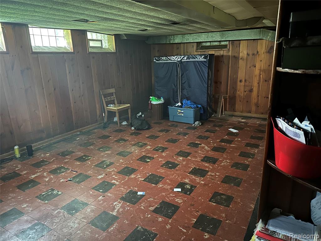 6885 W Outer Drive, Detroit, MI 48235 — Photo 13