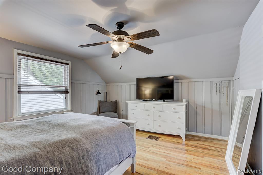 812 N Edgeworth Avenue, Royal Oak, MI 48067 — Photo 27