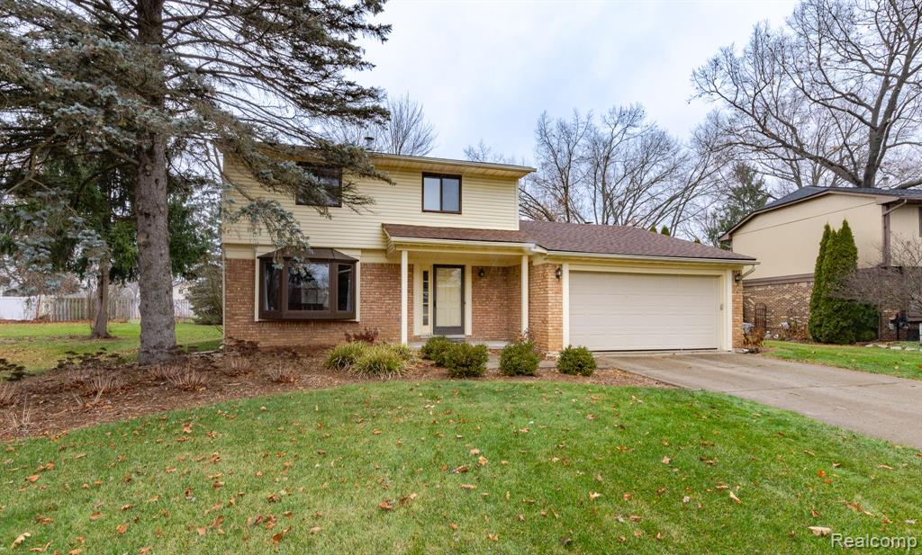 5285 WOODCREEK Trail, Clarkston, MI — front exterior
