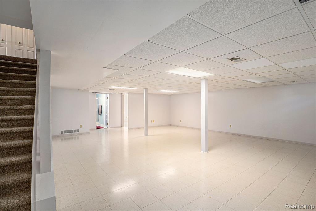 5509 HICKORY Circle, Flushing, MI 48433 — Photo 20