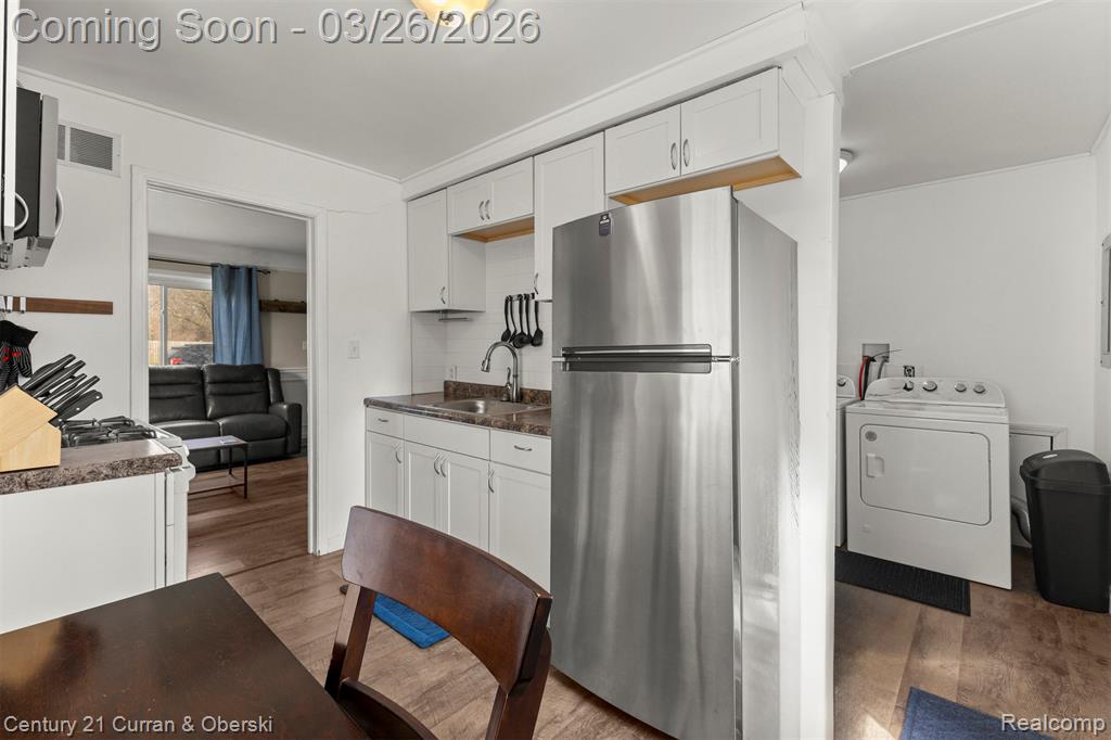 6327 Hunt Street, Romulus, MI 48174 — Photo 9
