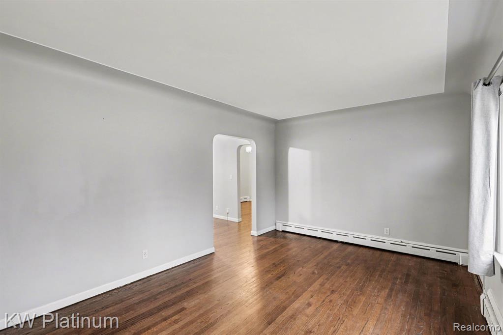 8320 Russell Street, Utica, MI 48317 — Photo 6