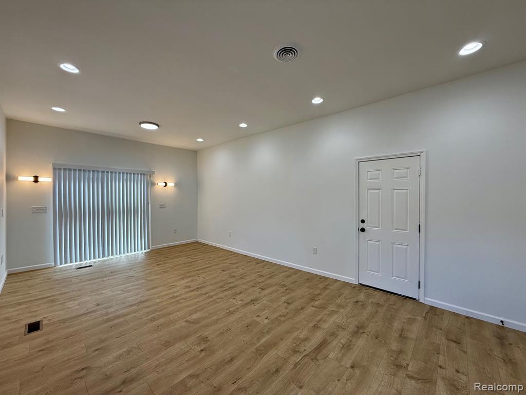 45949 Bontekos Avenue, Belleville, MI 48111 — Photo 21
