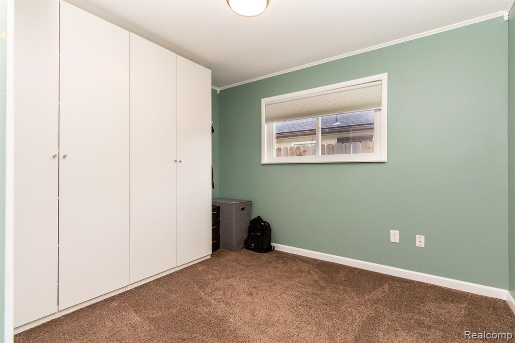 7615 DEERING Street, Westland, MI — Photo 17