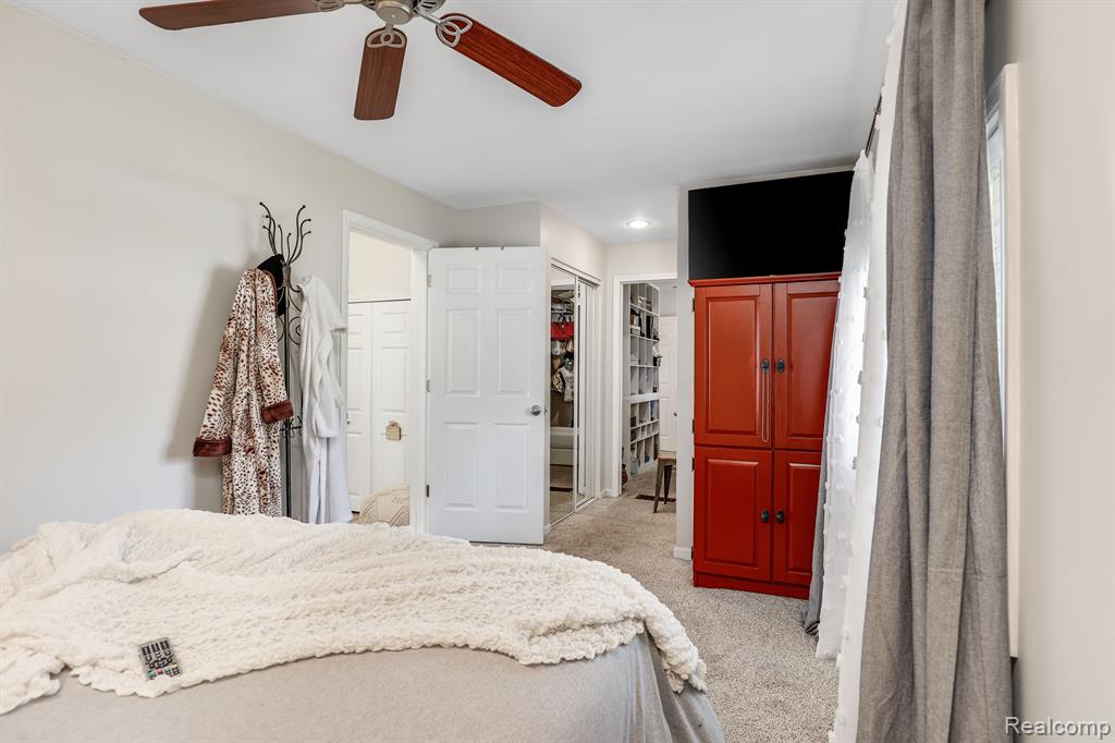 626 E Windemere Avenue, Royal Oak, MI 48073 — Photo 17