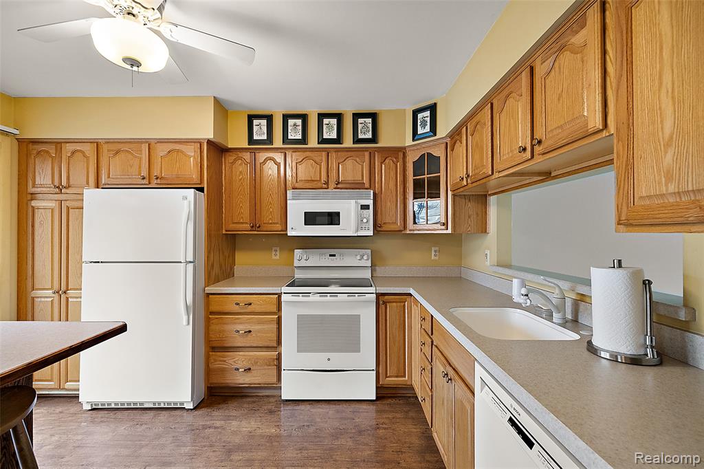 23243 Farmington Road, Farmington, MI 48336 — Photo 9
