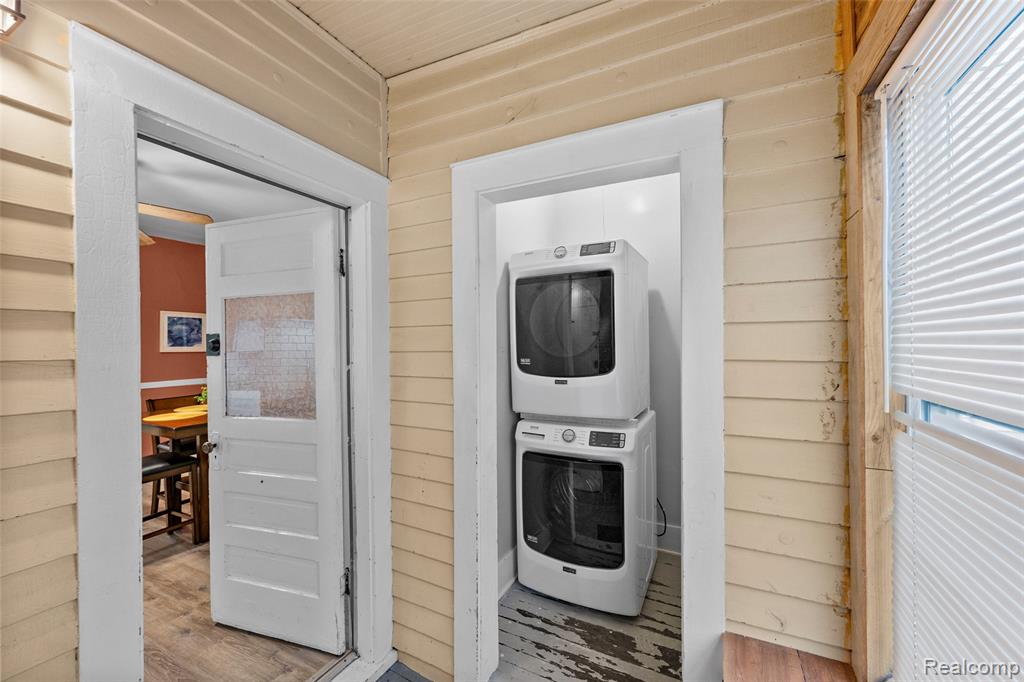 2257 Hewitt Street, Hamtramck, MI 48212 — Photo 24