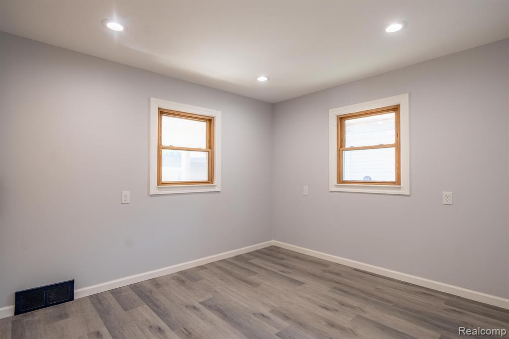 2615 WOODLAND COVE Drive, Brighton, MI 48114 — Photo 11