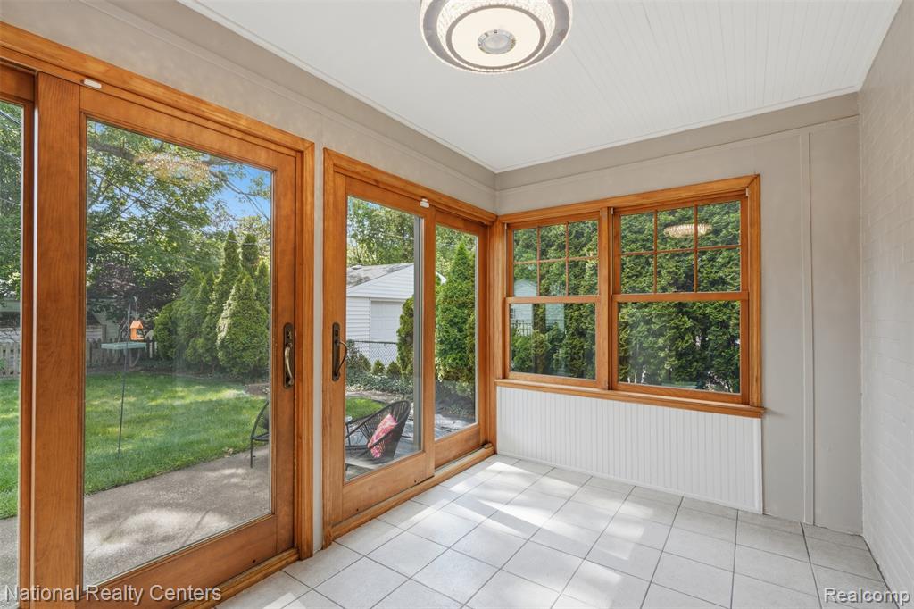 169 McKinley Avenue, Grosse Pointe Farms, MI 48236 — Photo 20