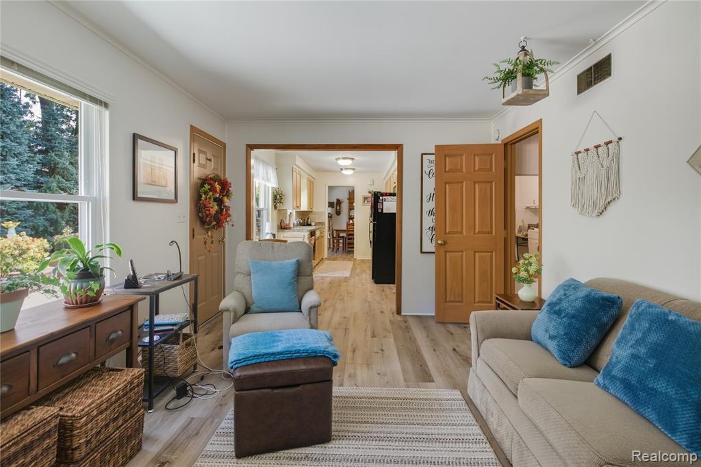 9466 Marilyn Avenue, Plymouth, MI 48170 — Photo 30