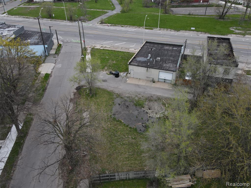 3420 Goldner Street - Photo 2