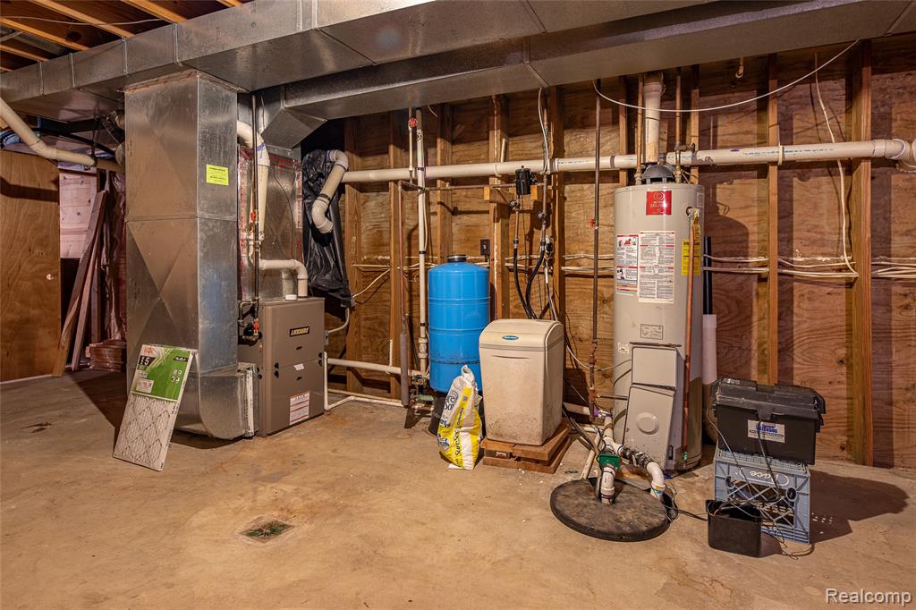 6855 Lyons Road, Imlay City, MI 48444 — Photo 39
