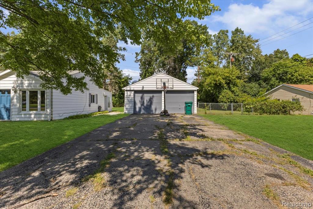 7096 Tappon Drive, Clarkston, MI — Photo 6