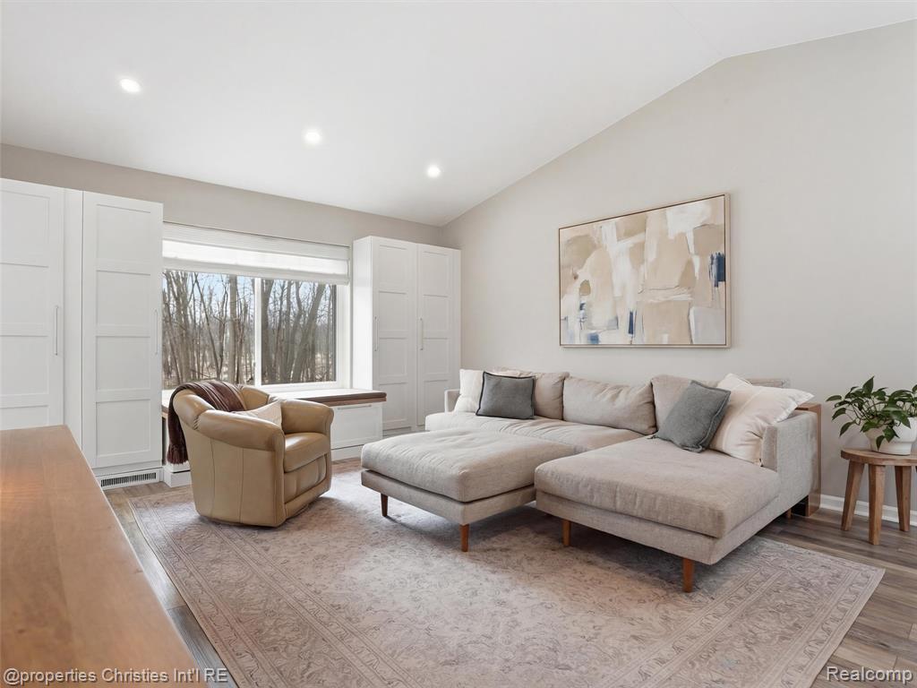 517 Cove View Drive, Waterford, MI 48327 — Photo 5