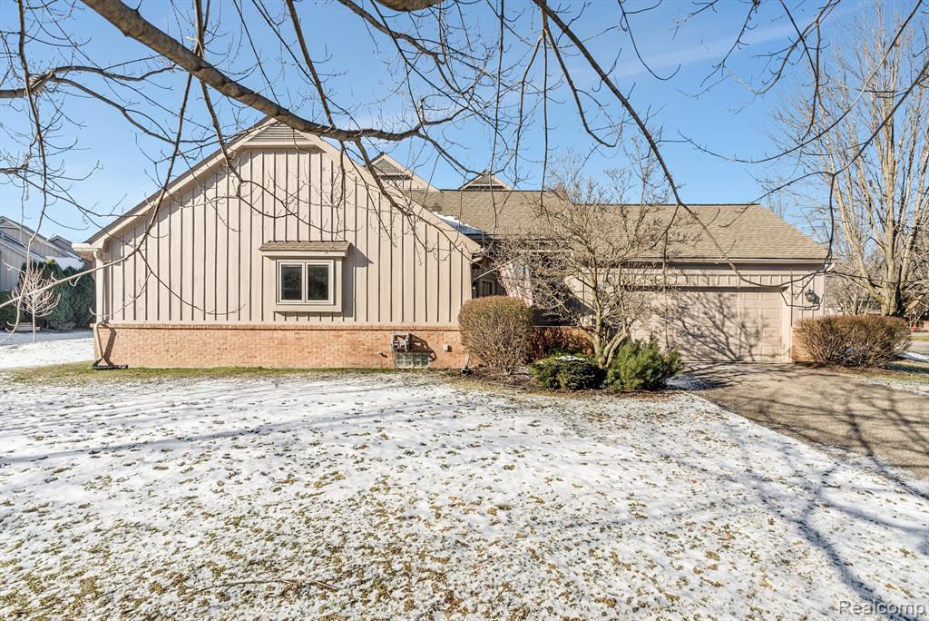 37779 SIENA Drive, Farmington Hills, MI 48331 — Photo 3