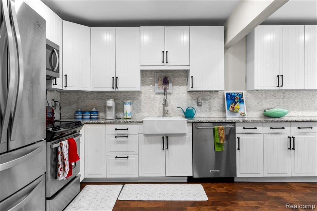 21301 E Glen Haven Circle, Northville, MI, 48167