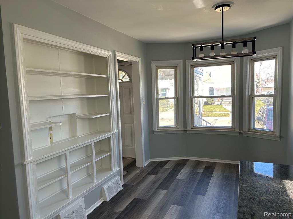 7546 Sterling, Center Line, MI 48015 — Photo 5