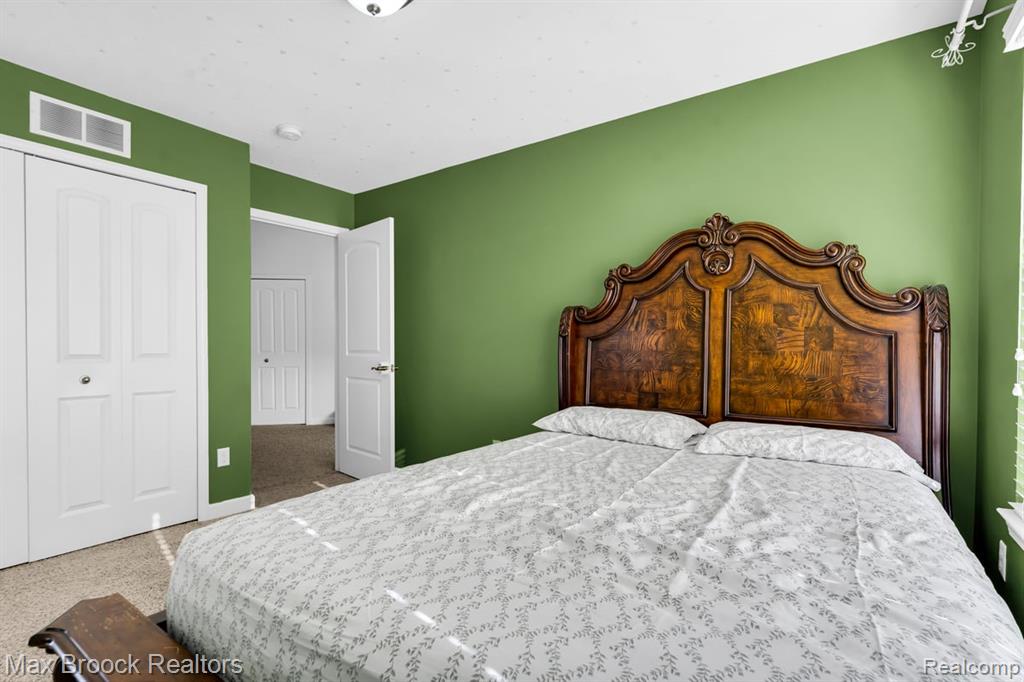 27023 Ladbroke Street, Novi, MI — Photo 39