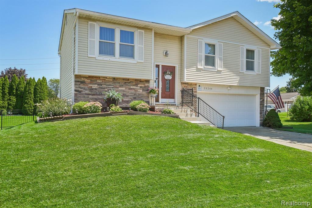 23244 CRANBROOKE Drive, Novi, MI — Photo 2