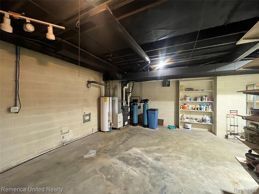 6160 Brambleberry Lane, Cohoctah, MI 48855 — Photo 47
