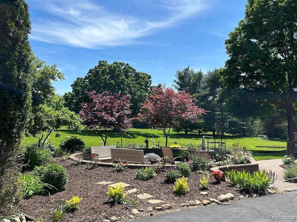 1427 N SILO RIDGE Drive, Ann Arbor, MI 48108 — Photo 3