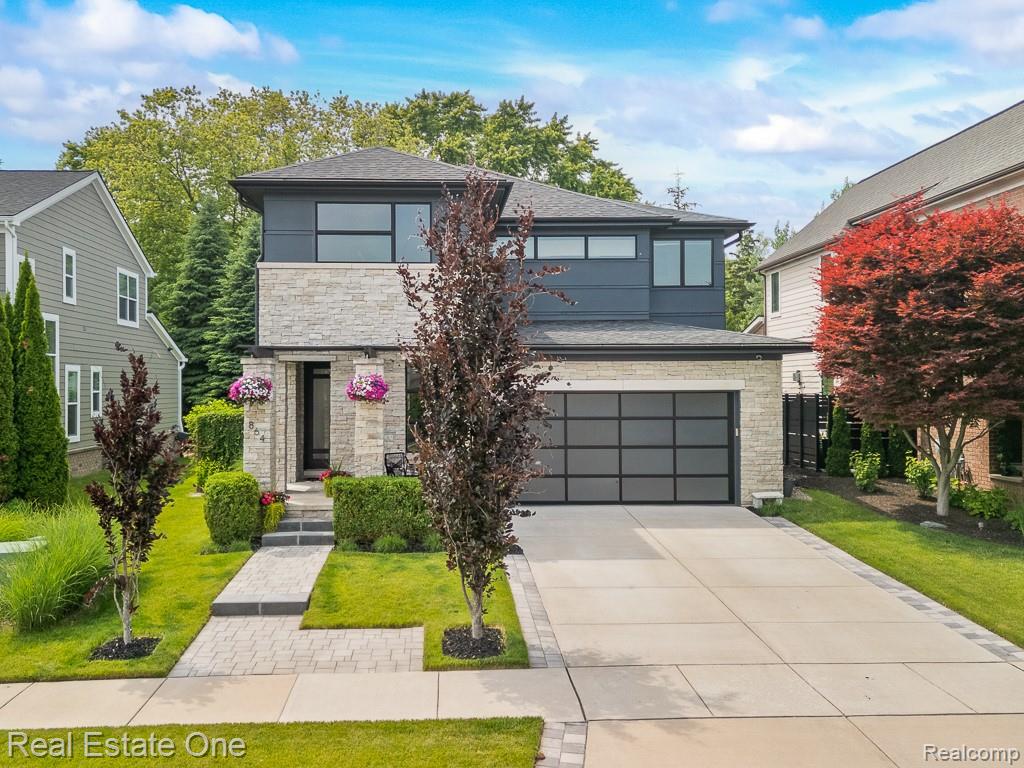 864 Cumberland Rdg Court, Rochester, MI 48307 — front exterior