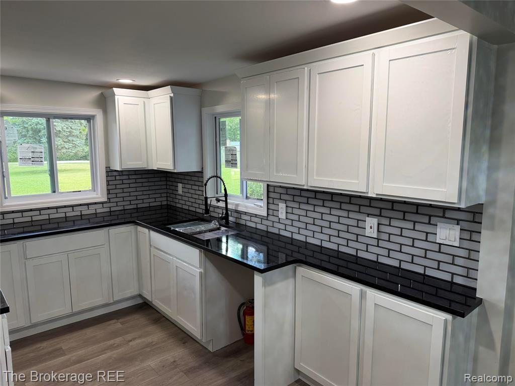 4249 Calkins Road, Flint, MI 48532 — Photo 5