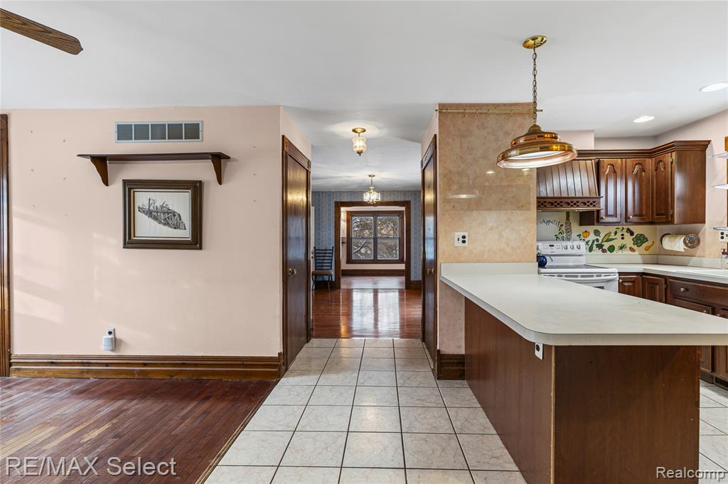9710 Rattalee Lake Road, Clarkston, MI 48348 — Photo 27