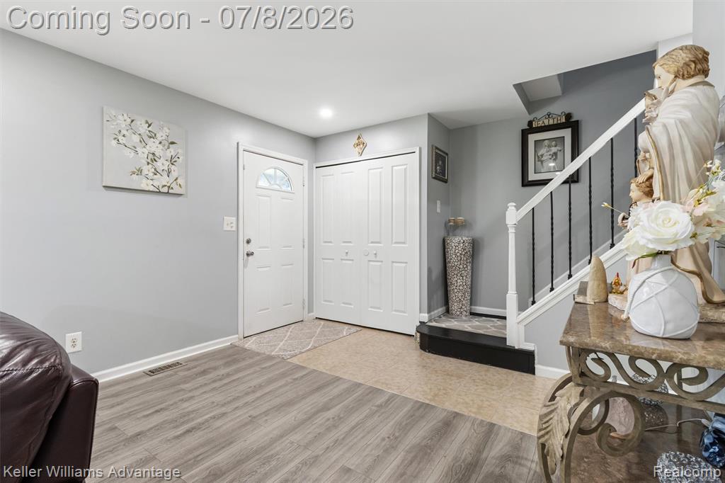8948 Shawn Drive, Sterling Heights, MI 48312 — Photo 2