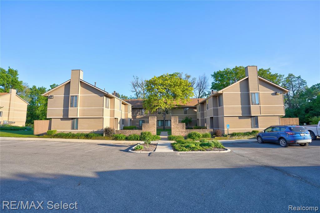 250 Briarcrest Drive, 130, Ann Arbor, MI 48104 — Photo 31