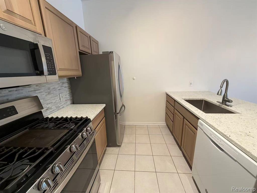 2710 S Knightsbridge Circle - Photo 5