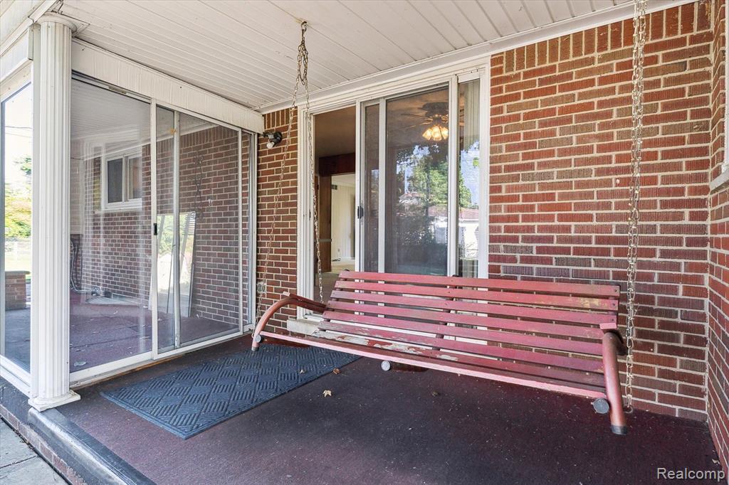 862 JUNEAU Road, Ypsilanti, MI 48198 — Photo 42