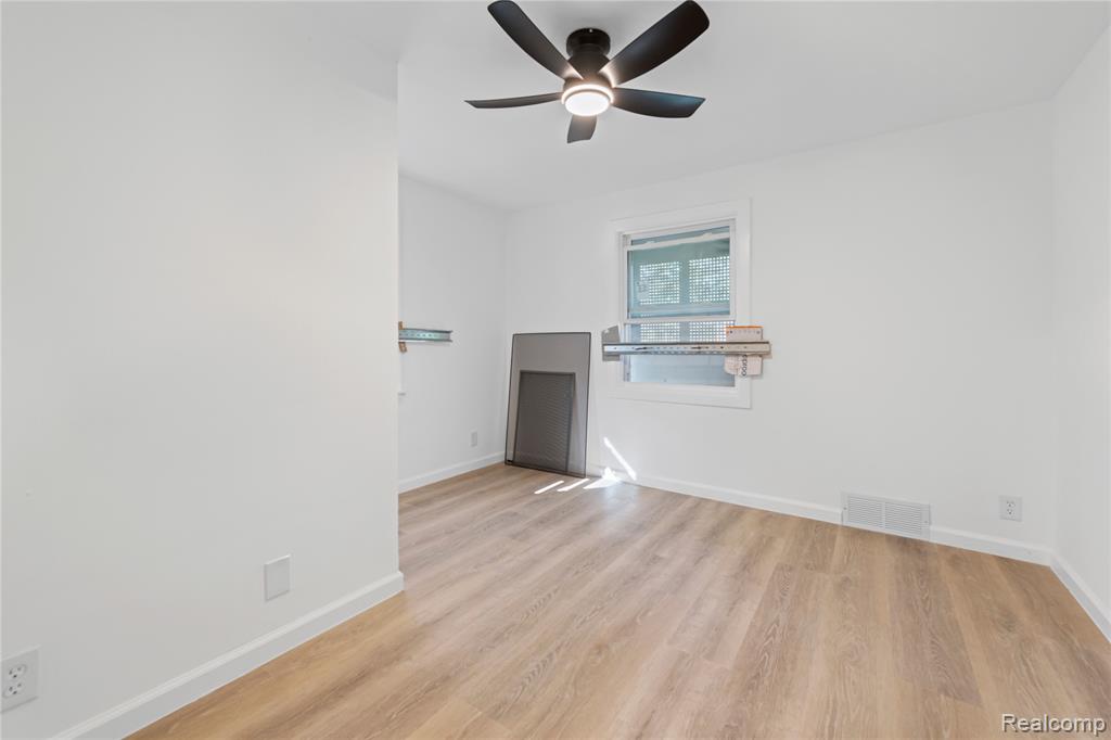 16560 Oakfield Street, Detroit, MI 48235 — Photo 16