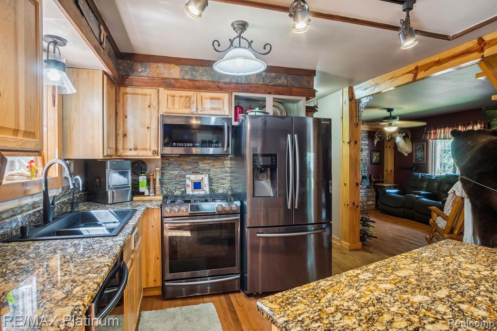 5839 MASON Road, Fowlerville, MI 48836 — Photo 11